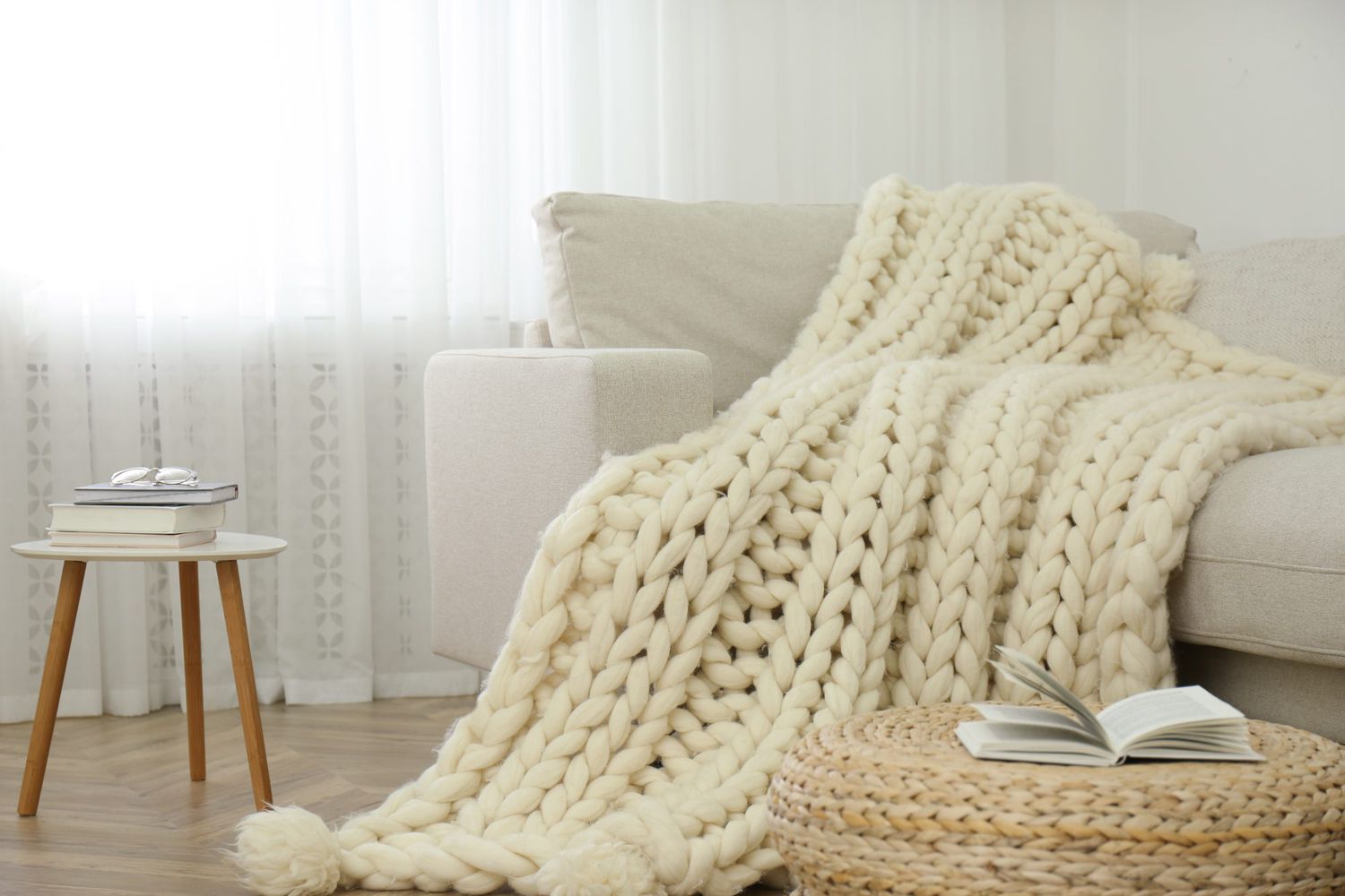 How one can Clear a Chunky Knit Blanket